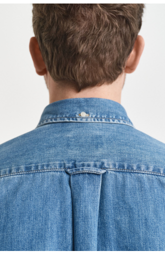 Chemise regular en denim bleu clair