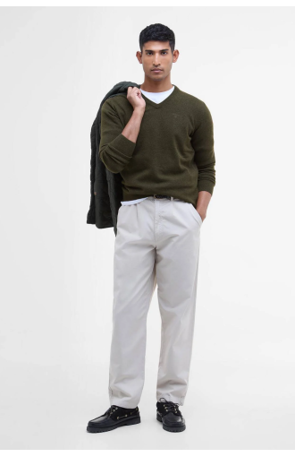 Pull col V essentiel en laine kaki